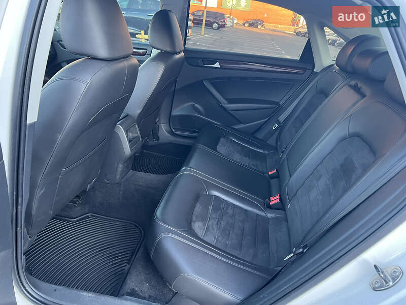 Volkswagen Passat 2011