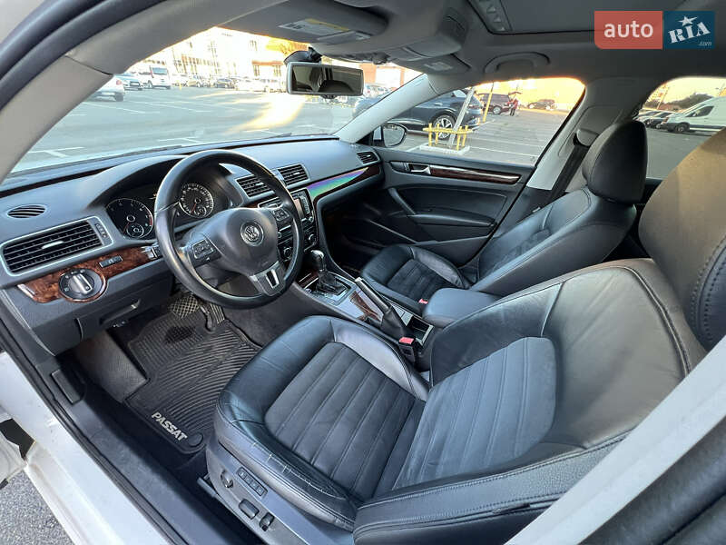 Volkswagen Passat 2011