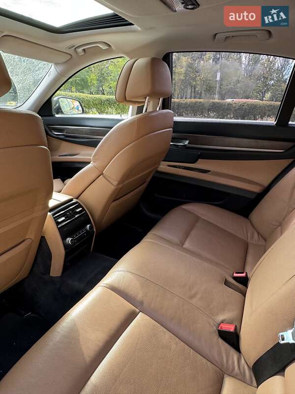 BMW 7 Series 2009