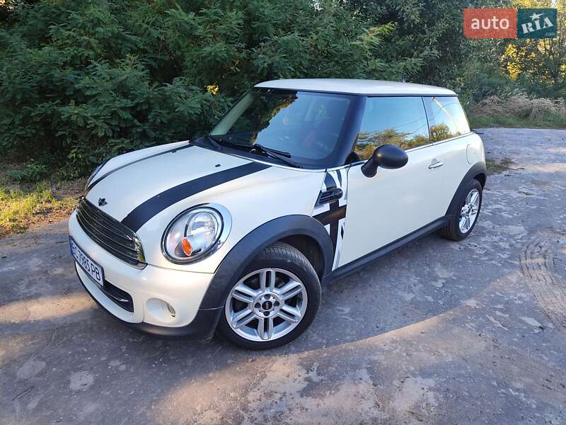 MINI Cooper 2011