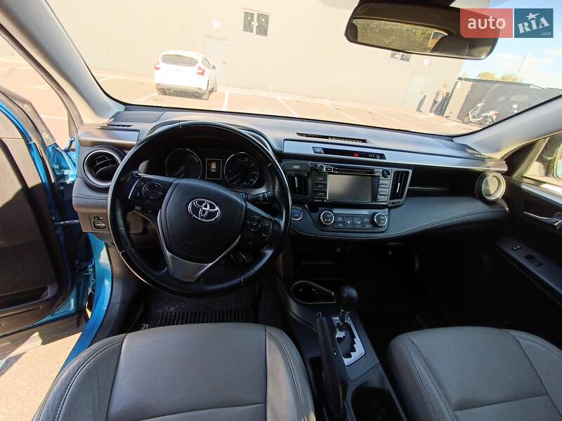 Toyota RAV4 2017