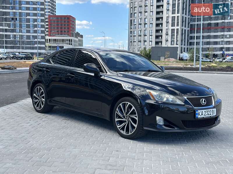 Lexus-10
