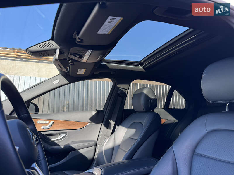 Mercedes-Benz C-Class 2021