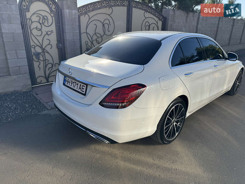 Mercedes-Benz C-Class 2021