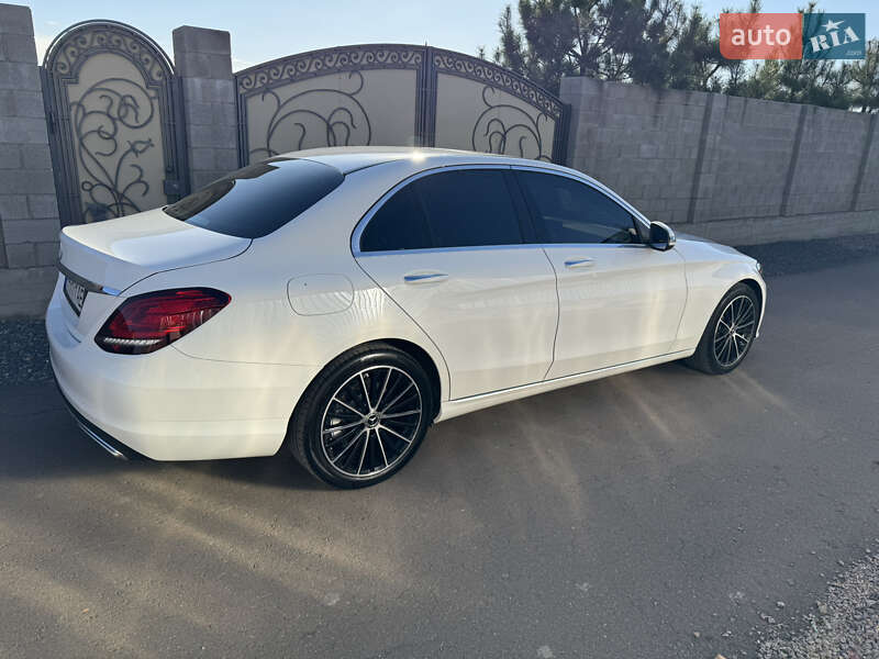 Mercedes-Benz C-Class 2021