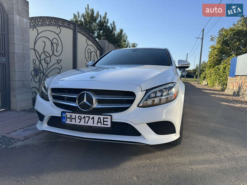 Mercedes-Benz C-Class 2021