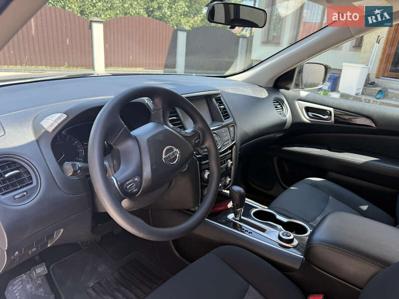 Nissan Pathfinder 2018