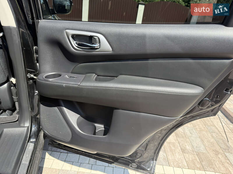 Nissan Pathfinder 2018