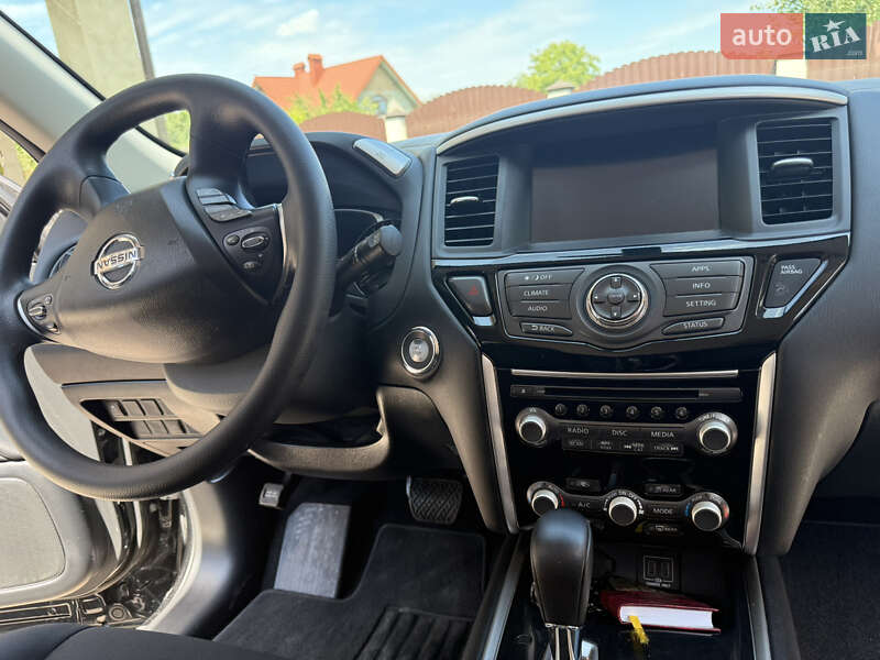 Nissan Pathfinder 2018