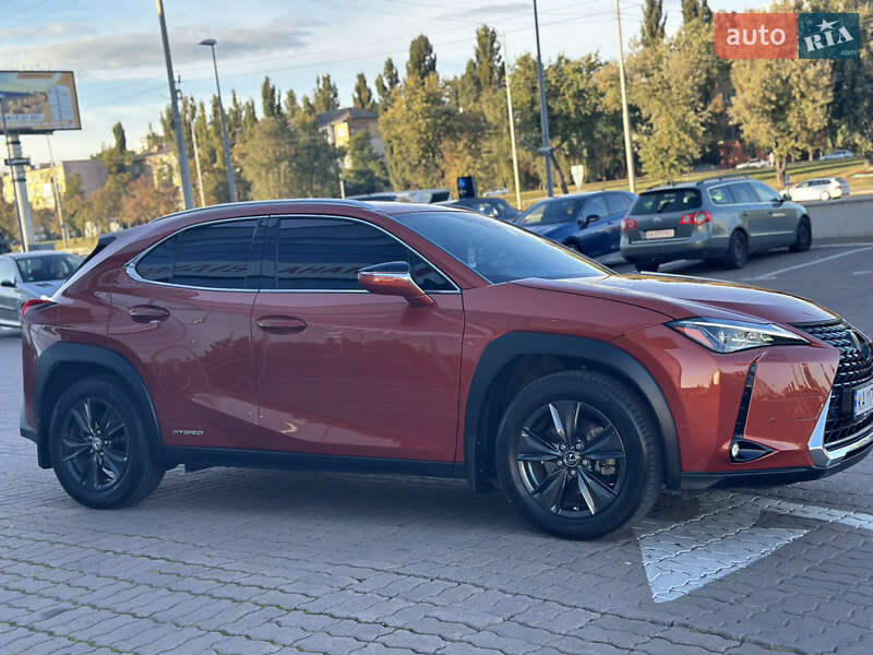 Lexus-35