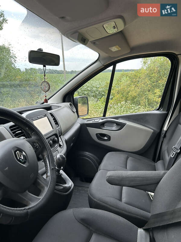 Renault Trafic 2015