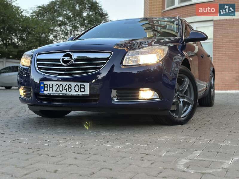 Opel Insignia 2011