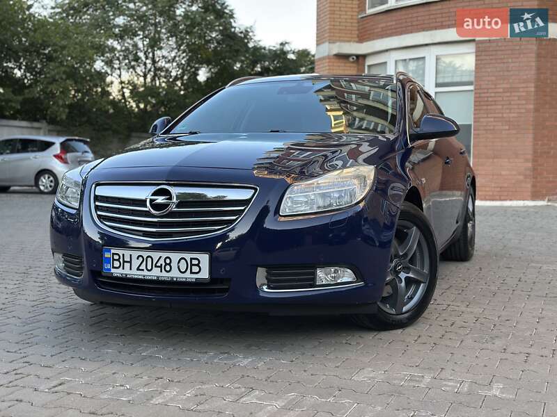 Opel Insignia 2011