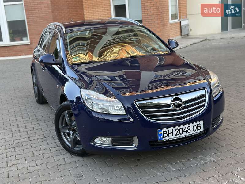Opel Insignia 2011
