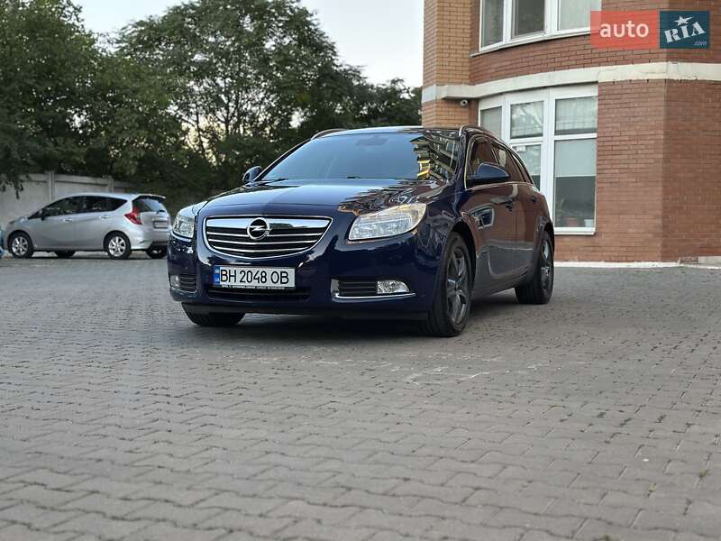 Opel Insignia 2011