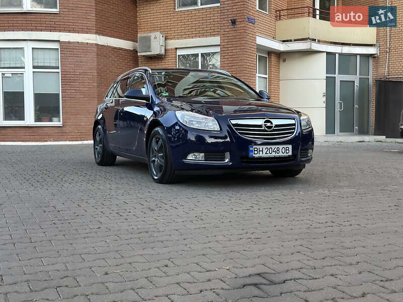Opel Insignia 2011