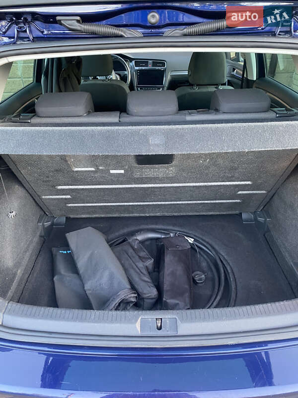 Volkswagen e-Golf 2017