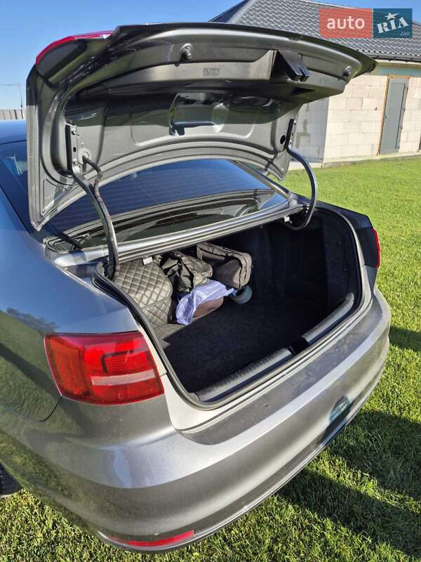 Volkswagen Jetta 2014