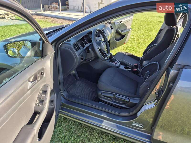 Volkswagen Jetta 2014