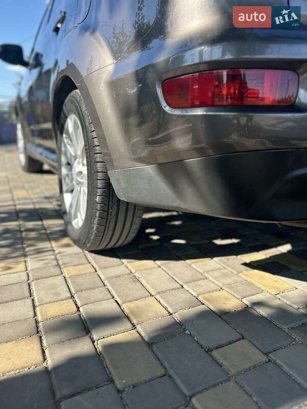 Mitsubishi Outlander 2011