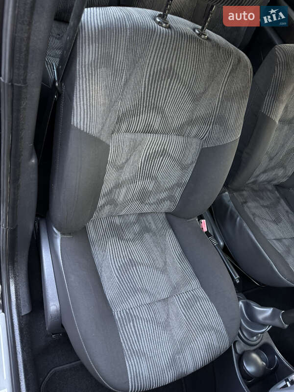 Dacia Logan MCV 2011