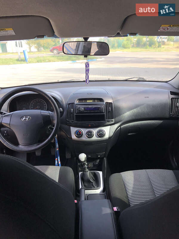 Hyundai Elantra 2010