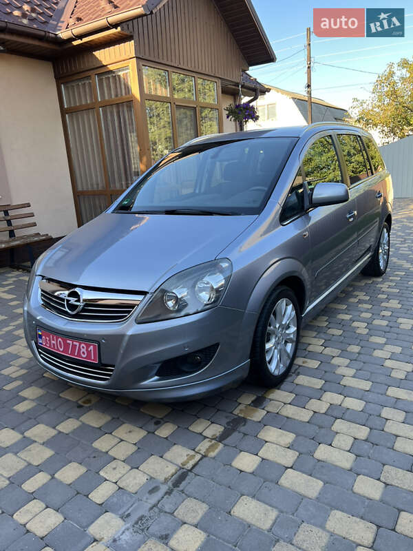 Opel Zafira 2010