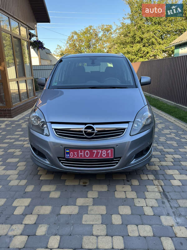 Opel Zafira 2010