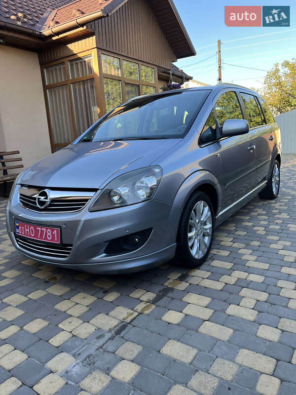 Opel Zafira 2010
