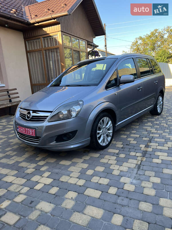 Opel Zafira 2010