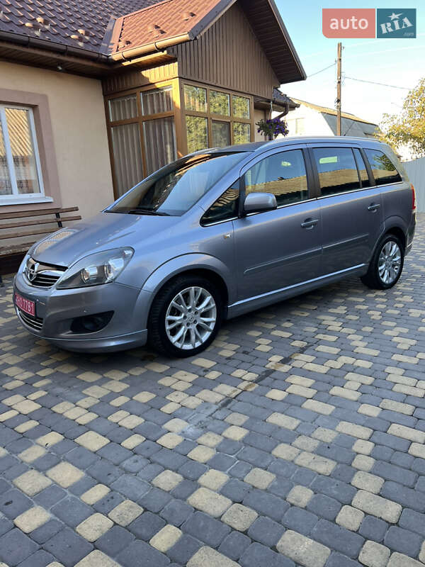 Opel Zafira 2010