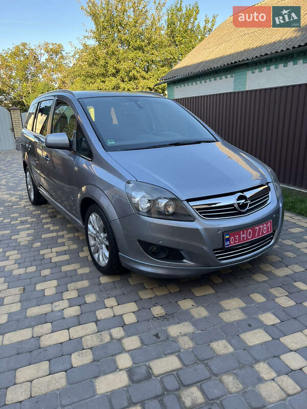 Opel Zafira 2010