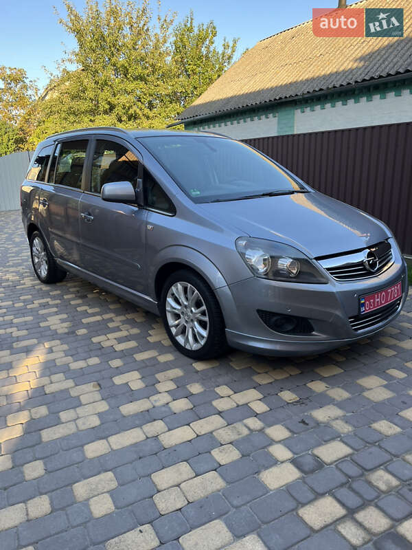 Opel Zafira 2010