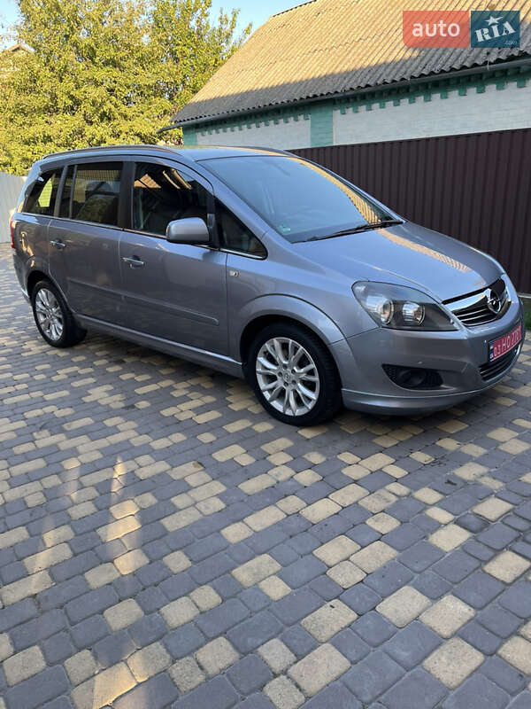 Opel Zafira 2010