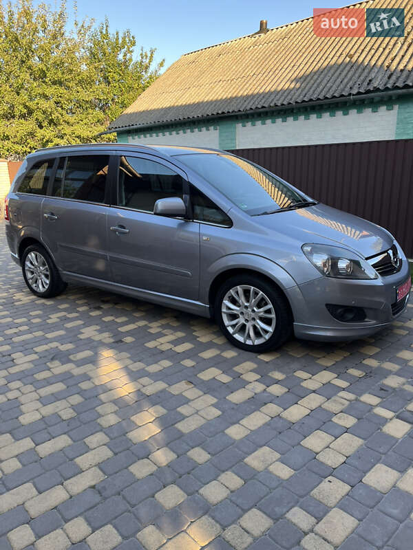 Opel Zafira 2010