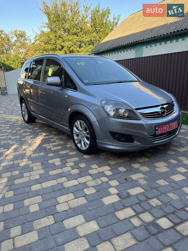 Opel Zafira 2010