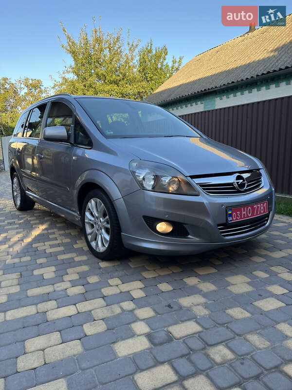 Opel Zafira 2010