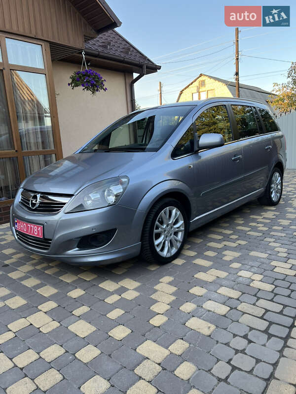 Opel Zafira 2010