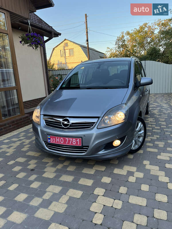 Opel Zafira 2010