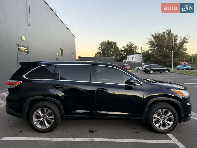 Toyota Highlander 2016