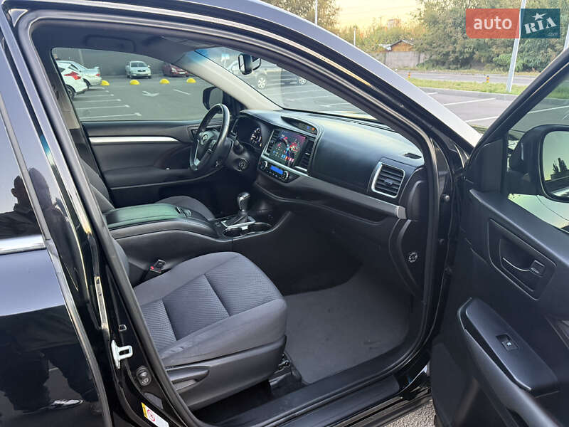 Toyota Highlander 2016