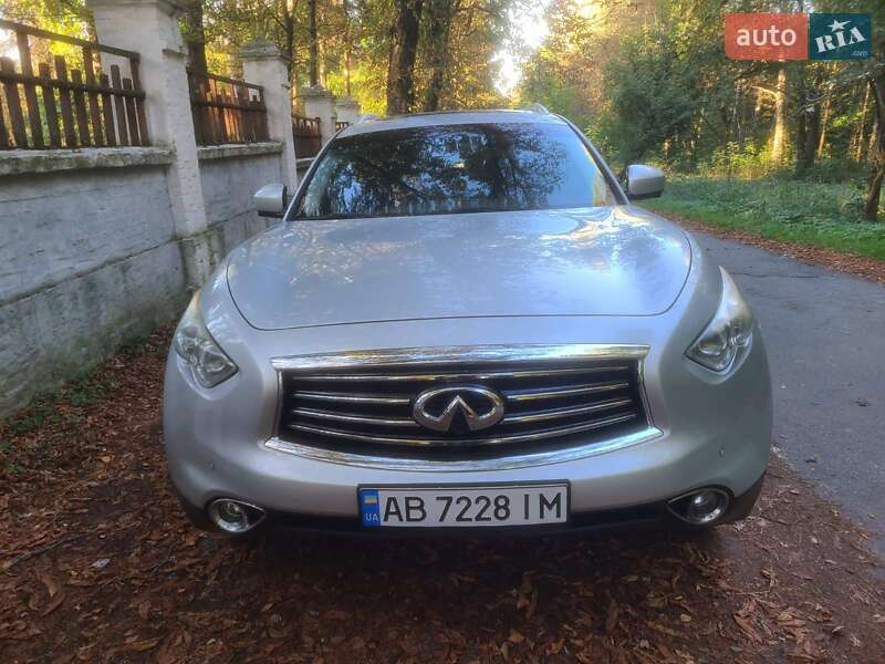 Infiniti FX 35 2012