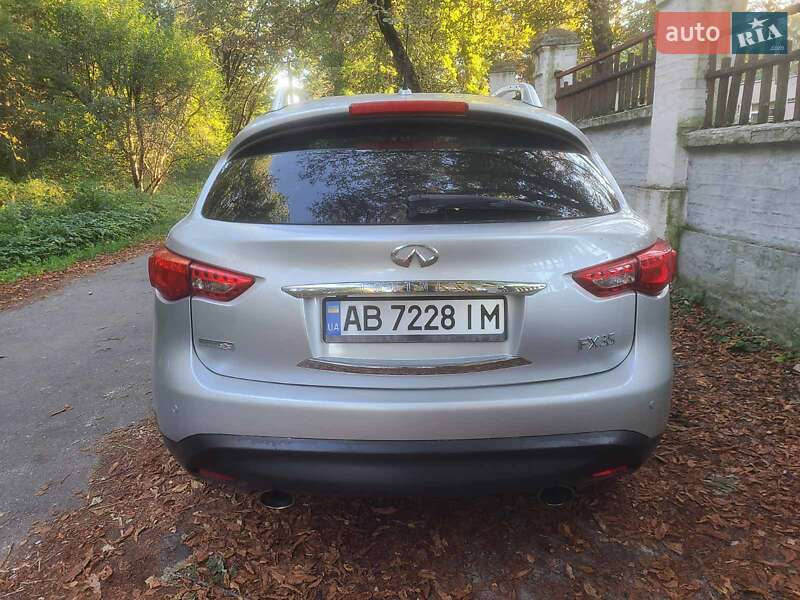 Infiniti FX 35 2012