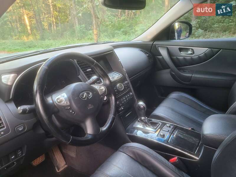 Infiniti FX 35 2012