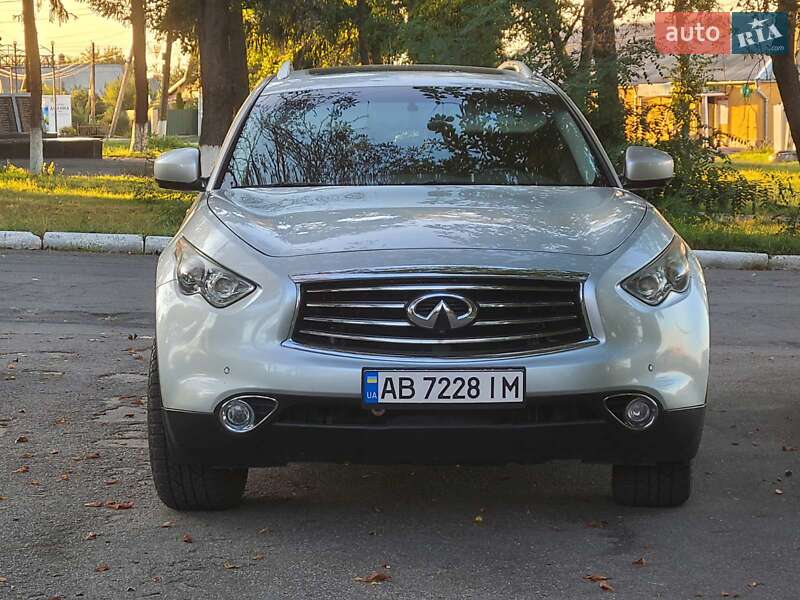 Infiniti FX 35 2012