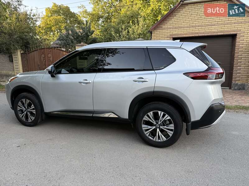 Nissan Rogue 2021