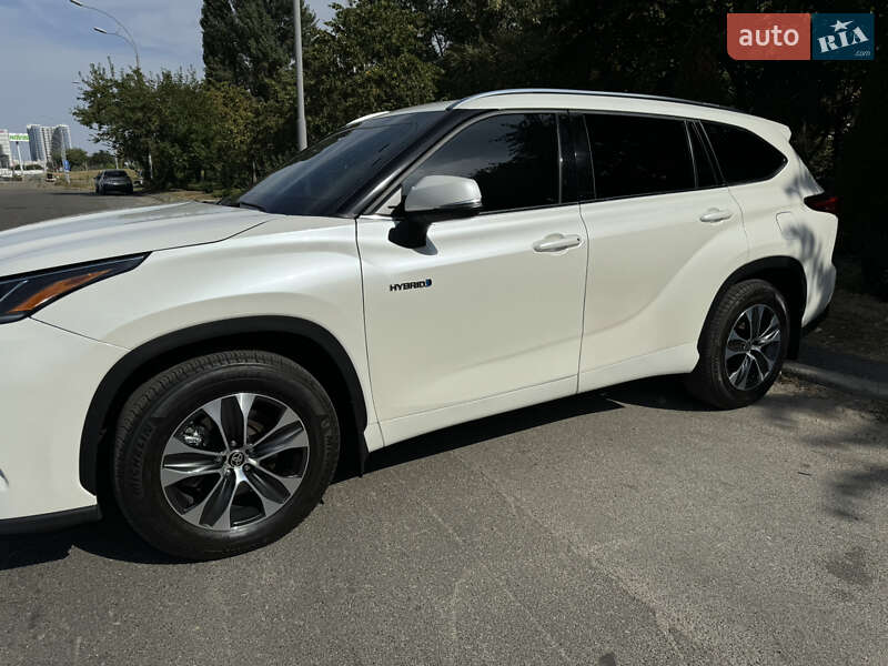 Toyota Highlander 2020