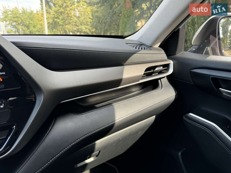 Toyota Highlander 2020