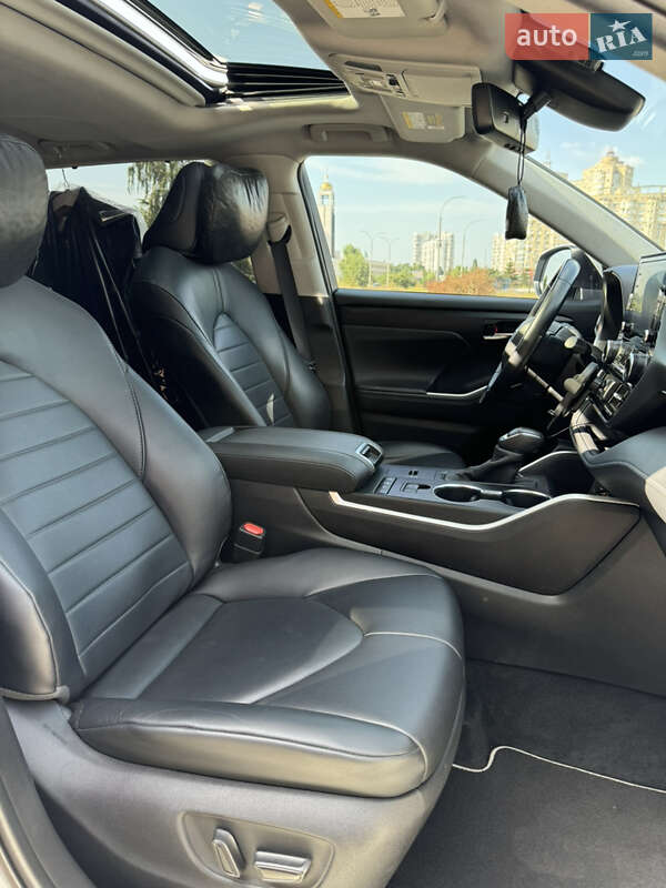 Toyota Highlander 2020