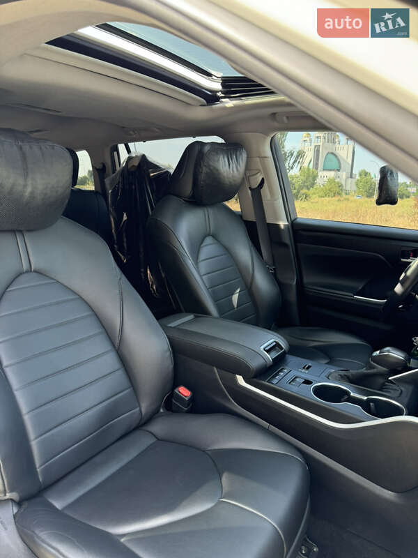 Toyota Highlander 2020